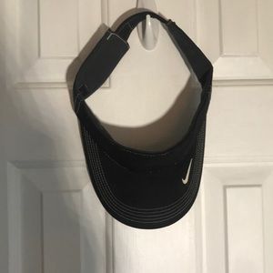 🦄 Nike Gold visor